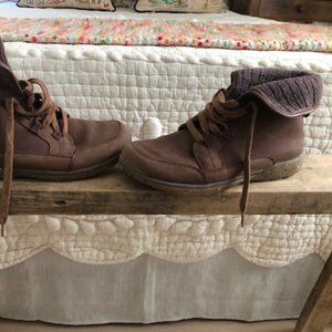 Lace ankle winter boots